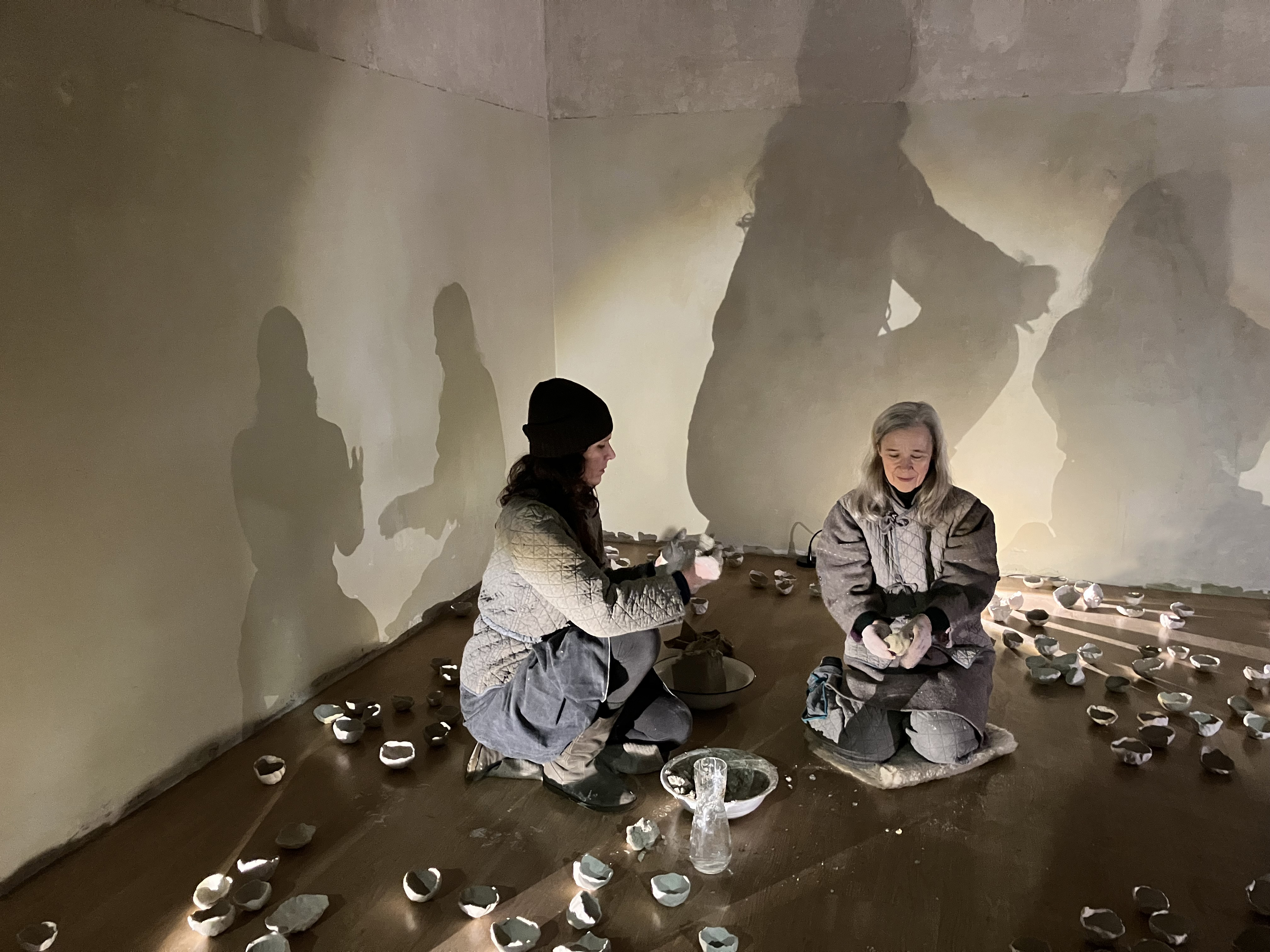Performative Installation, Fox Wien, Foto © Christa Benzer